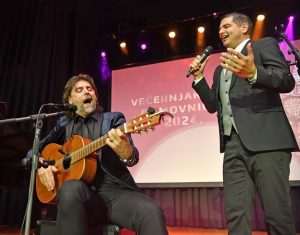 (FOTO) HRVATSKI SPEKTAKL U NJEMAČKOJ: Ponos i radost na Večernjakovoj domovnici, Đani Maršan dirnuo u srca kad je zapjevao "Bože čuvaj Hrvatsku, naš dragi dom"