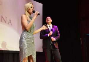 (FOTO) HRVATSKI SPEKTAKL U NJEMAČKOJ: Ponos i radost na Večernjakovoj domovnici, Đani Maršan dirnuo u srca kad je zapjevao "Bože čuvaj Hrvatsku, naš dragi dom"