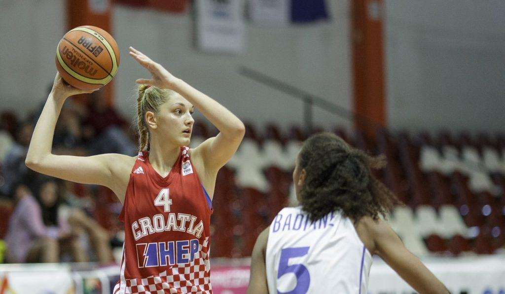 Ana-Marija Begić na utakmici protiv Francuske/ Foto: FIBA