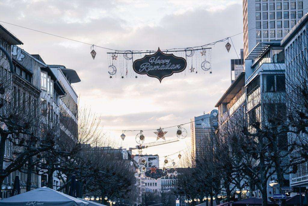 Ramazanski ukrasi u Frankfurtu/ Foto: Anadolu