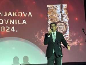 VEČERNJAKOVA DOMOVNICA 2024. U BAD HOMBURGU: Svečanu dodjelu nagrada u nekadašnjoj ljetnoj rezidenciji cara Wilhelma II. pratilo više od 400 uzvanika