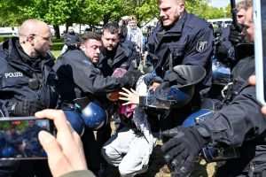 Policija uklanja kamp u Berlinu