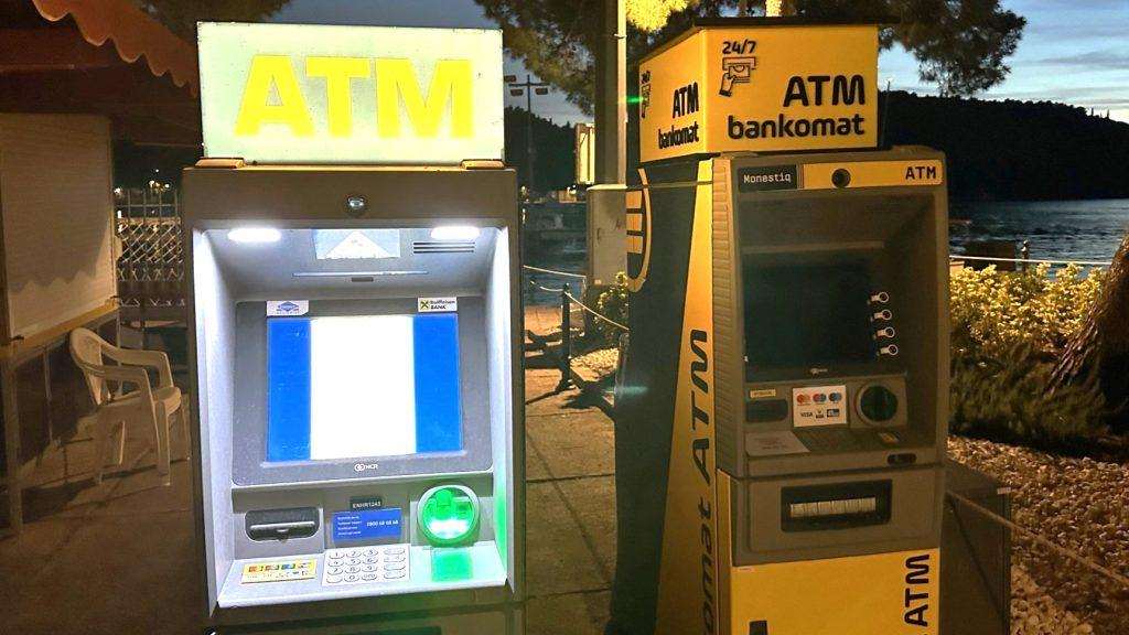 Bankomati u Cavtatu / Foto: Fenix (SIM)