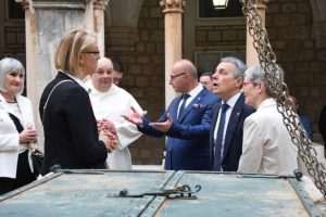 Ministar vanjskih i europskih poslova Gordan Grlić Radman obišao je u petak sa švicarskim kolegom Ignaziom Cassisom dominikanski samostan u Dubrovniku / Foto: Hina