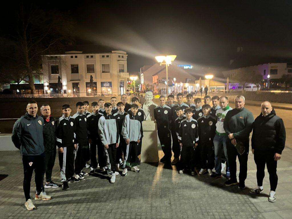 Izabrana vrsta mladih U-14 igrača Hrvata iz Njemačke u Vukovaru / Foto: Fenix (SIM)