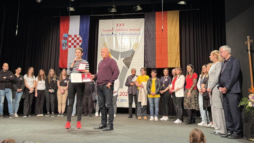 TANJA MALEŠ-KRZNAR IZ DUISBURGA: Počeli smo prije 21 godinu s 12 majki..., nismo imali ništa, ali imali smo nešto nevidljivo zbog čega i danas trajemo