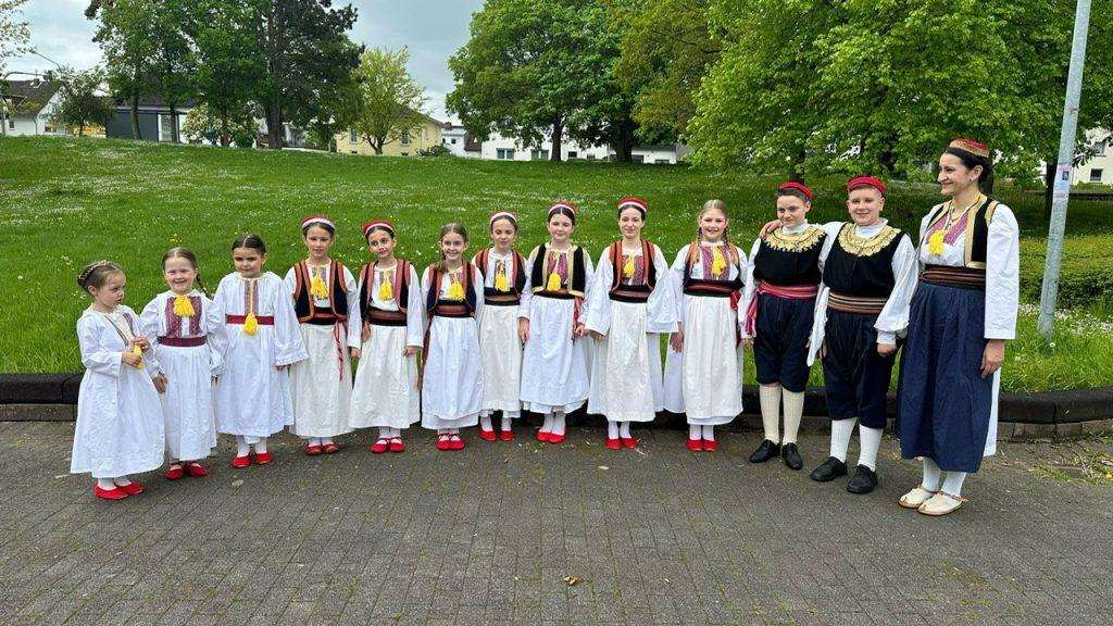 Djeca FS Adria Duisburg sa voditeljicom Tanjom Maleš - Krznar / Foto: Fenix (SIM)