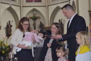 AACHEN: Kršteno šesto dijete u obitelji Markotić