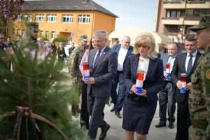 BIH: Kandidati HDZ-a položili vijence poginulim pripadnicima HVO-a