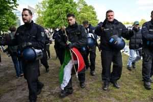 Policija uklanja kamp u Berlinu