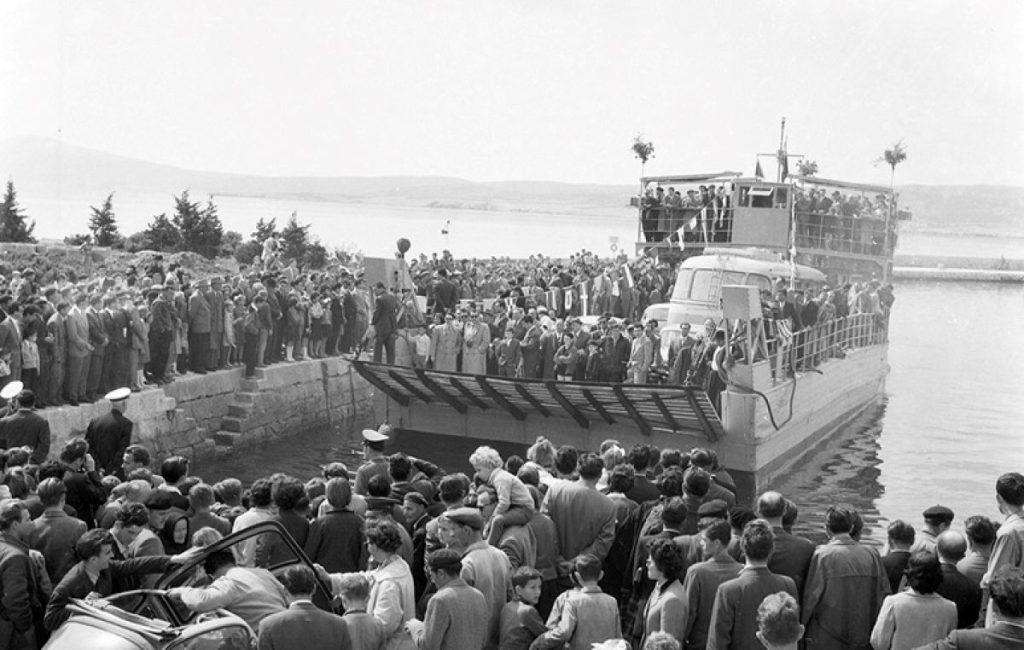 Drveni trajekt, danas legendarna 'Bodulka' bio je vlasništvo Kvarnerske plovidbe iz Rijeke / Foto: Hina