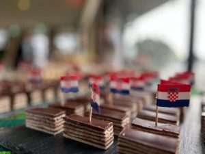 PREDSTAVLJENA NOVA HRVATSKA UDRUGA U WUPPERTALU: Zove se "Hrvatska kulturna inicijativa", cilj im je čuvanje hrvatskog identiteta i tradicije izvan Hrvatske Predstavlljena nova udruga "Hrvatska kulturna inicijativa" / Foto: Fenix (ZB)