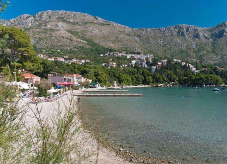 RAZGLEDNICA IZ ŽUPE DUBROVAČKE: Niska lijepih naselja uz more, u brdima sela puna mira i spokoja
