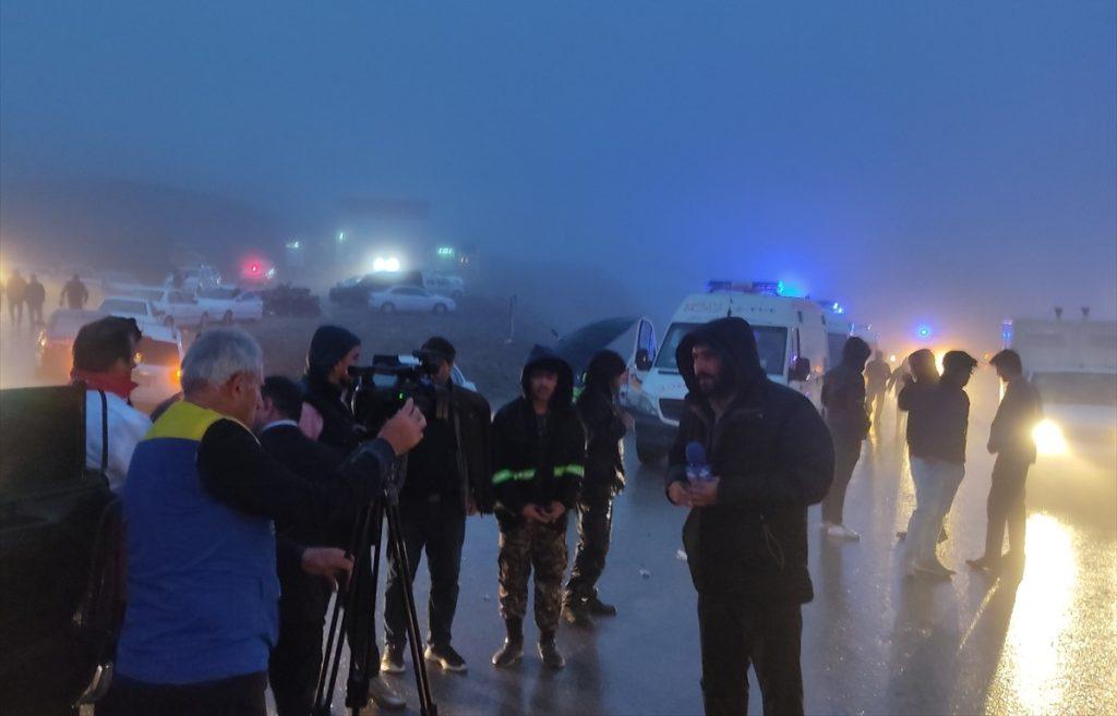 Iranski medicinski i spasilački timovi stigli su do mjesta pada helikoptera iranskog predsjednika / Foto: Anadolu