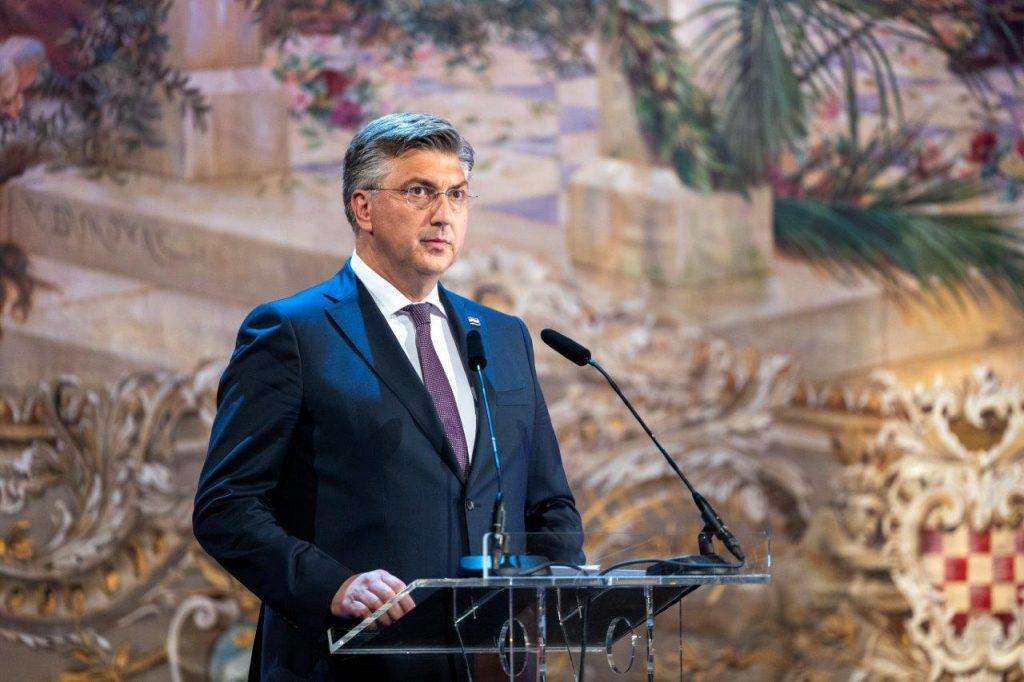 Premijer Andrej Plenković za govornicom HNK u Zagrebu / Foto: Hina