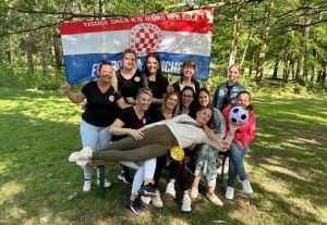 SLAVLJE HRVATA U MÜNCHENU: Igrači i navijači Croatije U13 proslavili 1. mjesto i ulazak u Kreisligu