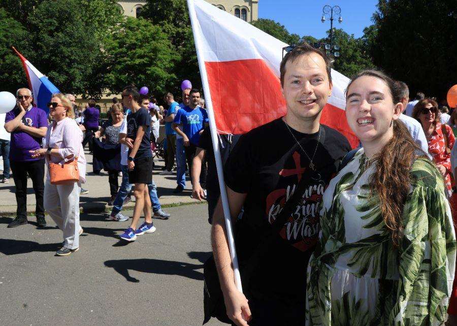 SVAKO JE DIJETE ŽELJENO OD NEKOGA: "Hod za život" završio uz poruku kako je potrebna zaštita života od začeća do prirodne smrti Hod za život u Zagrebu / Foto: Hina
