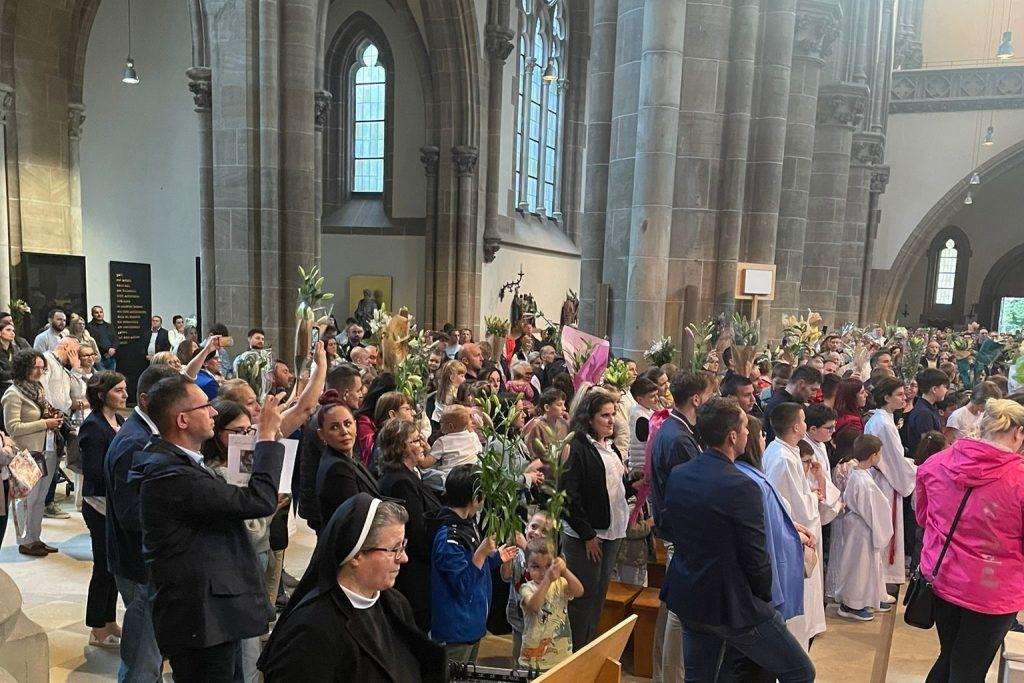 MÜNCHEN: Veličanstvena proslava blagdana sv. Antuna Padovanskog u Hrvatskoj katoličkoj župi München Proslava blagdana sv. Antuna Padovanskog u HKŽ München / Foto: Fenix (Lj. Tomić)