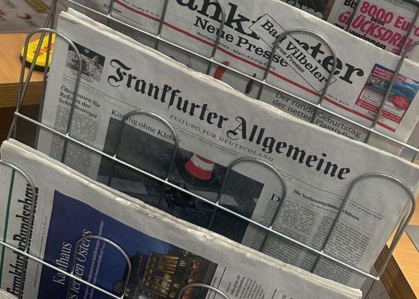 FAZ u izlogu njemačkih novina / Foto: Fenix (SIM)