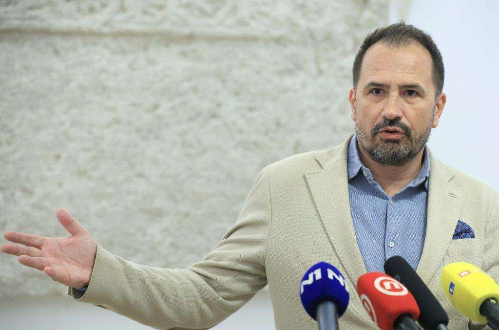 Predsjednik Kluba zastupnika Domovinskog pokreta Igor Peternel / Foto: Hina