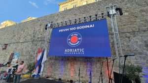 U staroj gradskoj luci podno dubrovačkih zidina obilježen stoti rođendan Juga, najtrofejnijeg hrvatskog vaterpolskog kluba / Foto: MVEP