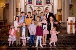 Dvije obitelji Vedran i Janja Angebrandt i Mijo i Maja Markotić imaju čak 14-tero djece / Foto:Fenix (Ustupljene fotografije)