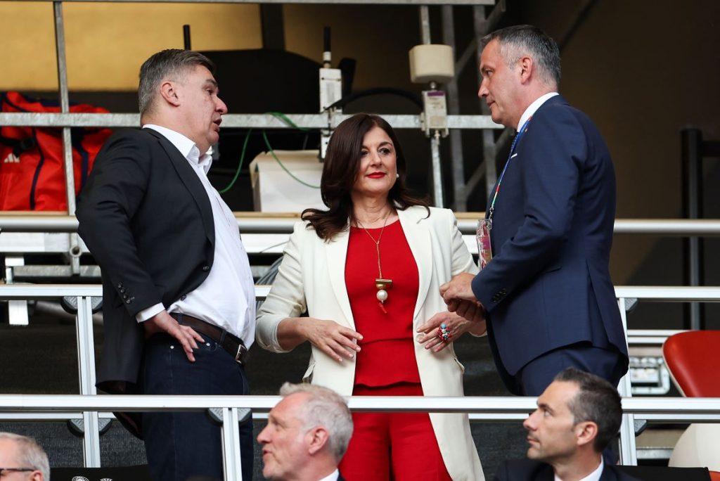 ŠOK NA KRAJU: Hrvatski navijači nadglasali Talijane, na tribinama i Milanović Zoran Milanović na utakmici Hrvatska- Italija / Foto: Hina