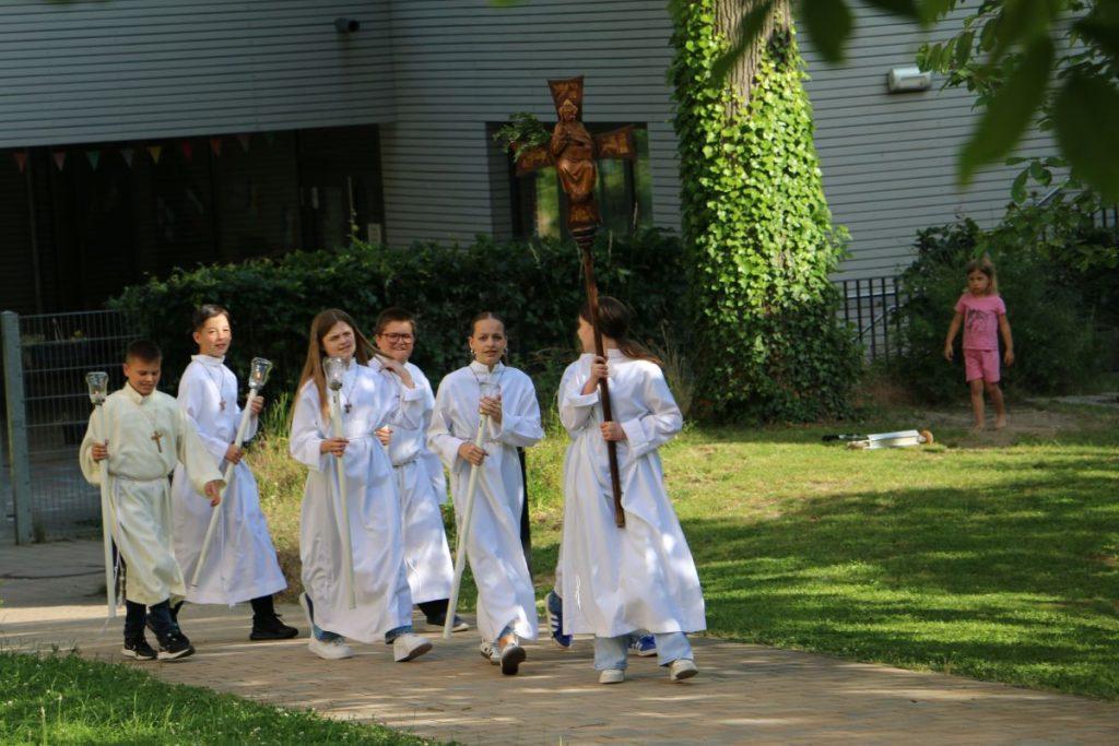 (FOTO) PROSLAVA BLAGDANA SV. ANTE PADOVANSKOG U WIESBADENU: Fra Janko Ćuro poručio: Praznim još nitko nije uspio ispuniti prazninu Proslava sv. Antuna Padovanskog u Wiesbadenu / Foto: Fenix (MD)