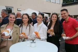 (FOTO) PROSLAVA BLAGDANA SV. ANTE PADOVANSKOG U WIESBADENU: Fra Janko Ćuro poručio: Praznim još nitko nije uspio ispuniti prazninu Proslava sv. Antuna Padovanskog u Wiesbadenu / Foto: Fenix (MD)