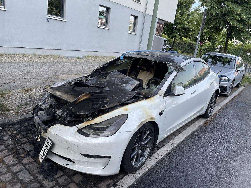 Automobil Tesla zapaljen u Berlinu / Foto: Anadolu/ILUSTRACIJA