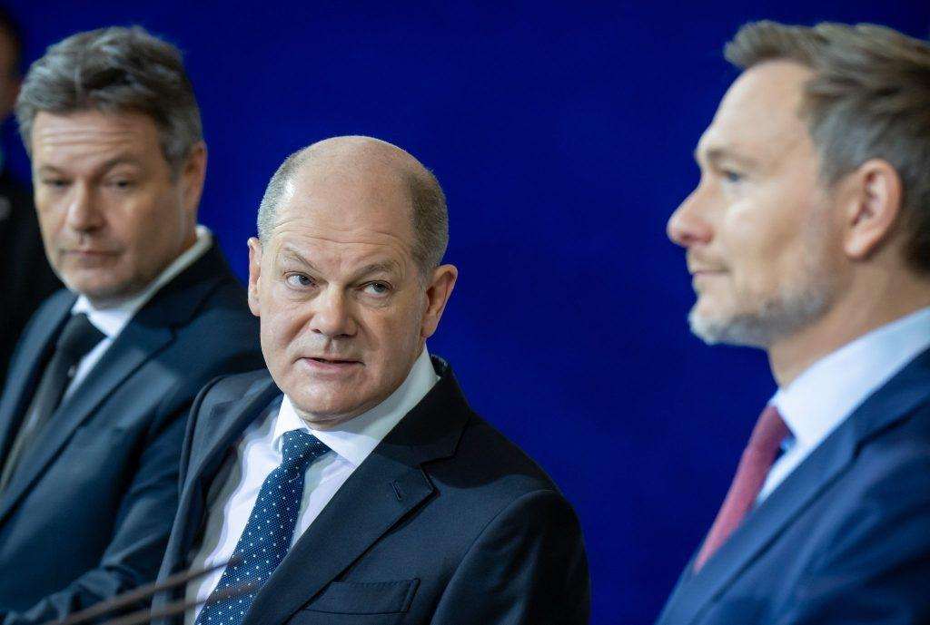 Robert Habeck, Olaf Scholz i Christian Lindner/ Foto: Michael Kappeler/dpa