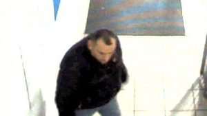 POLICIJA TRAGA ZA OVIM MUŠKARCEM: Zlato vrijedno milijun eura ukradeno iz zračne luke u Kölnu Osumnjičeni muškarac / Foto: Polizei