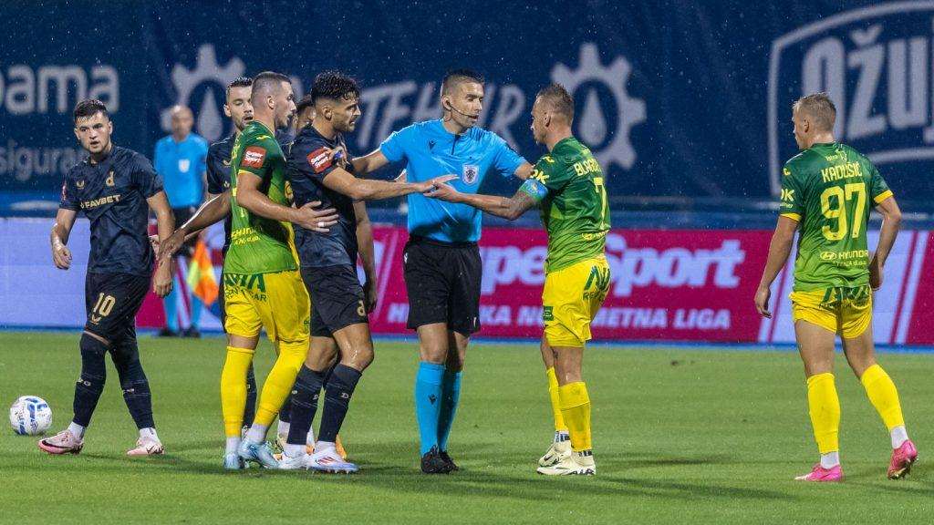 PRVA UTAKMICA NOVE SEZONE: Dinamo s 5:0 "pregazio" Istru, Dani Olmo pozdravio navijače Dinama u poluvremenu utakmice Detalj s utakmice Dinamo - Istra / Foto: Hina