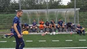 Trener-igrač Stanislav Blažanović ispred klupe za pričuve / Foto: Fenix (I. Barišić)