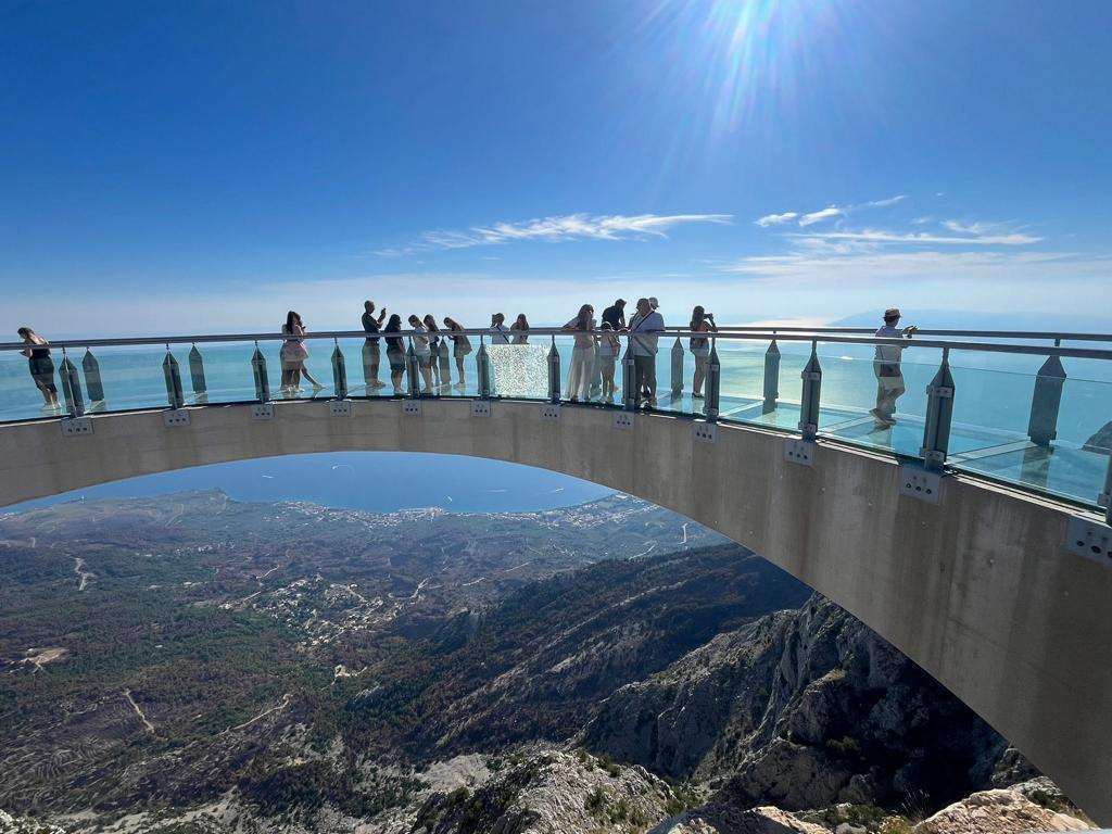 MJESTO VRIJEDNO TIŠINE: Velik broj Hrvata iz iseljeništva posjećuje ovo nevjerojatno mjesto Biokovo Skywalk / Foto: Fenix (MD)