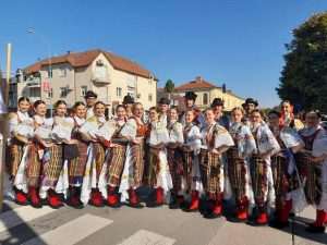 BOGATSTVO TRADICIJE U SRCU VINKOVACA: Predstavile se i hrvatske folklorne skupine iz Njemačke, Austrije, Švicarske... Vinkovačke jesni / Foto: Fenix (MT)