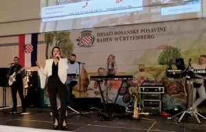 POSAVSKA VEČER 2024. U STUTTGARTU: Slavlje tradicije, kulture i zajedništva Posavljaka Posavska večer u Stuttgartu / Foto: Fenix (Ivan Jeleč)