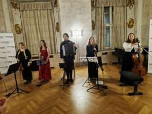 MALI JUBILEJ: U Beču završen 5. CRO-ArT festival. Velika potpora BiH - zemlje partnera Harmonikaš / Foto: S. Herek