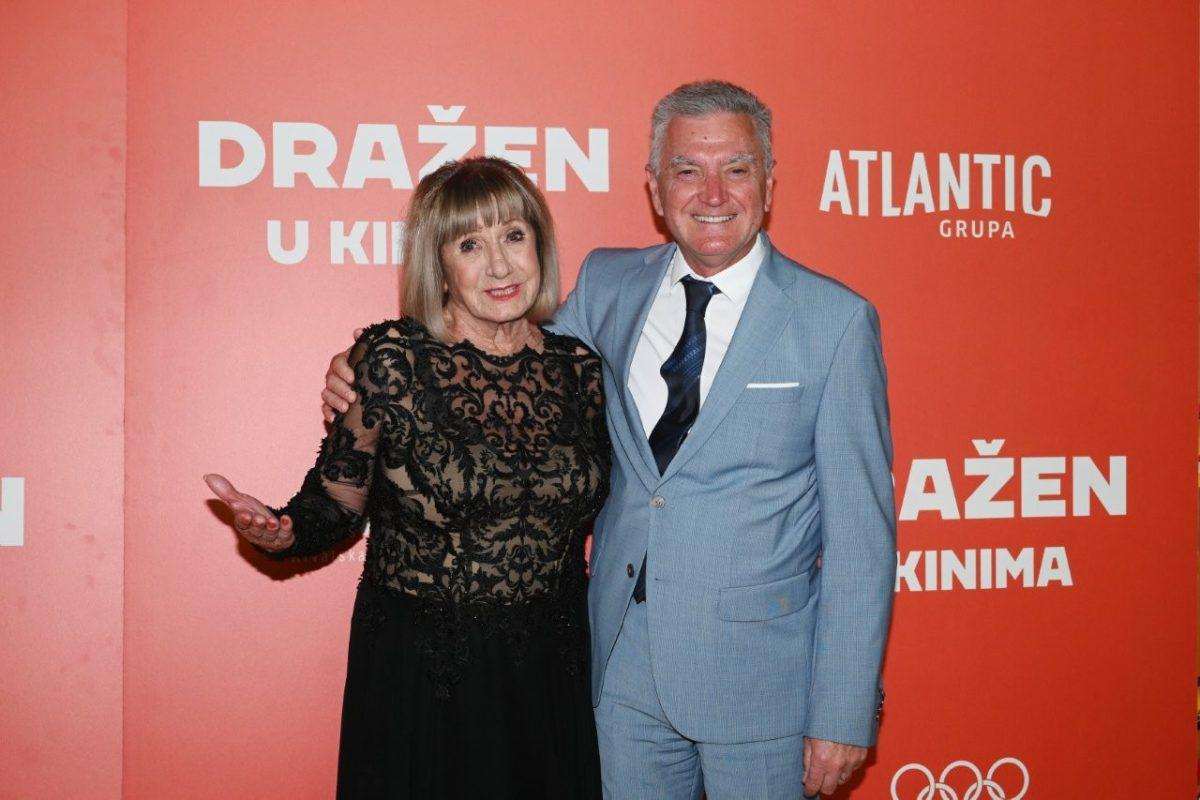 Draženova majka Biserka Petrović i Željko Burić na premijeri filma „Dražen“ / Foto: Hina