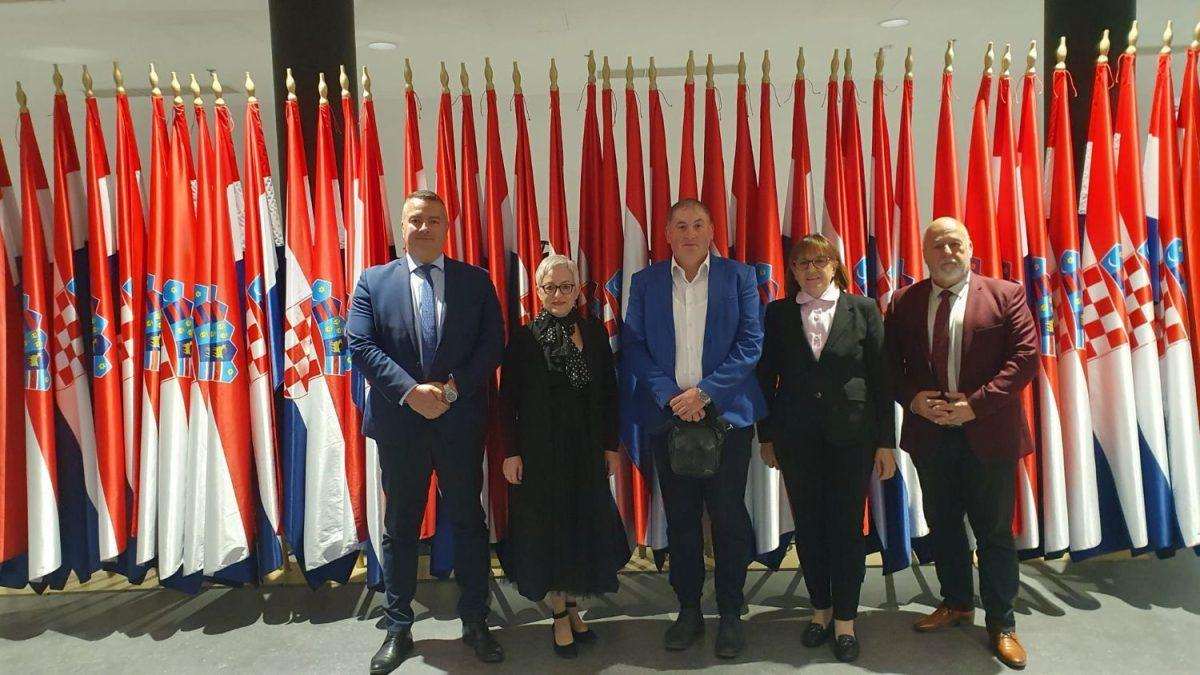 VELJKO ĐUKANOVIĆ: Hrvatski identitet u Boki Kotorskoj i mostovi kulturne baštine Božidara Proročića