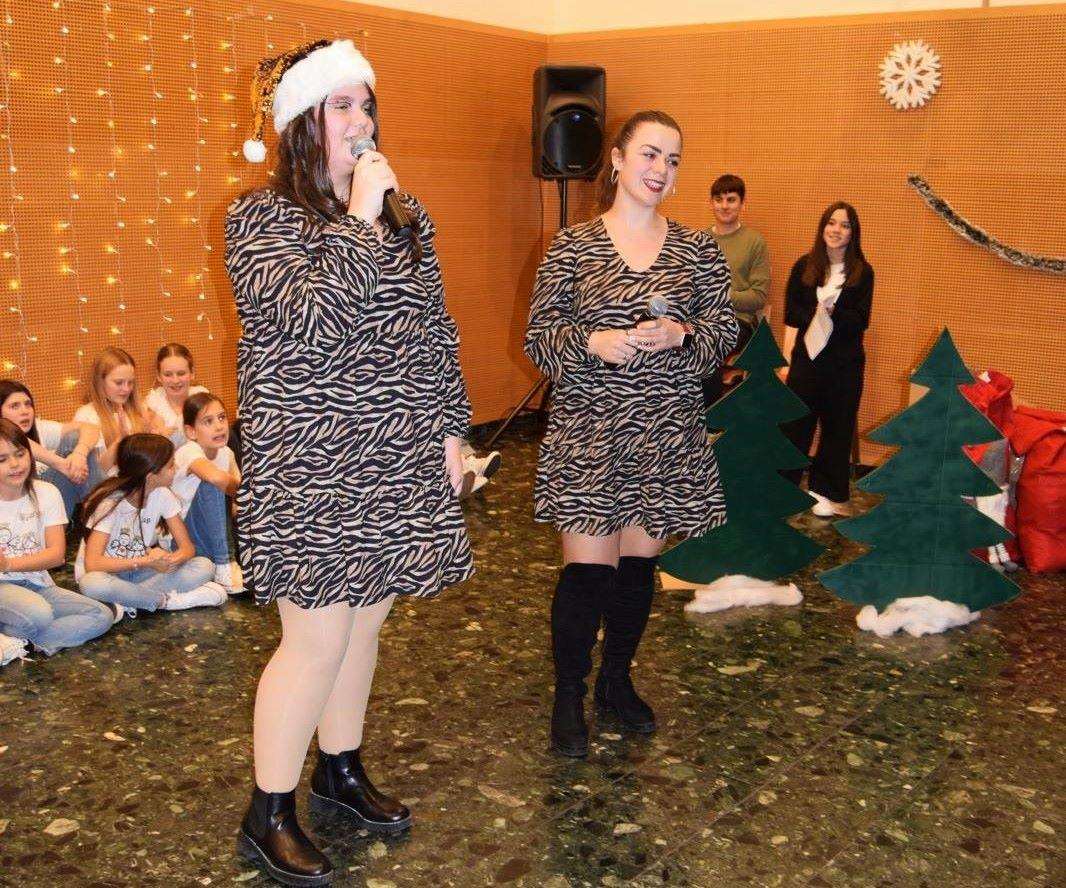 “ANNO`93”: Hrvatska dječja škola u Beču proslavila Advent s 300-njak djece i roditelja. Došli i Zagrebački anđeli i Agram Angels Foto: Fenix (PM)