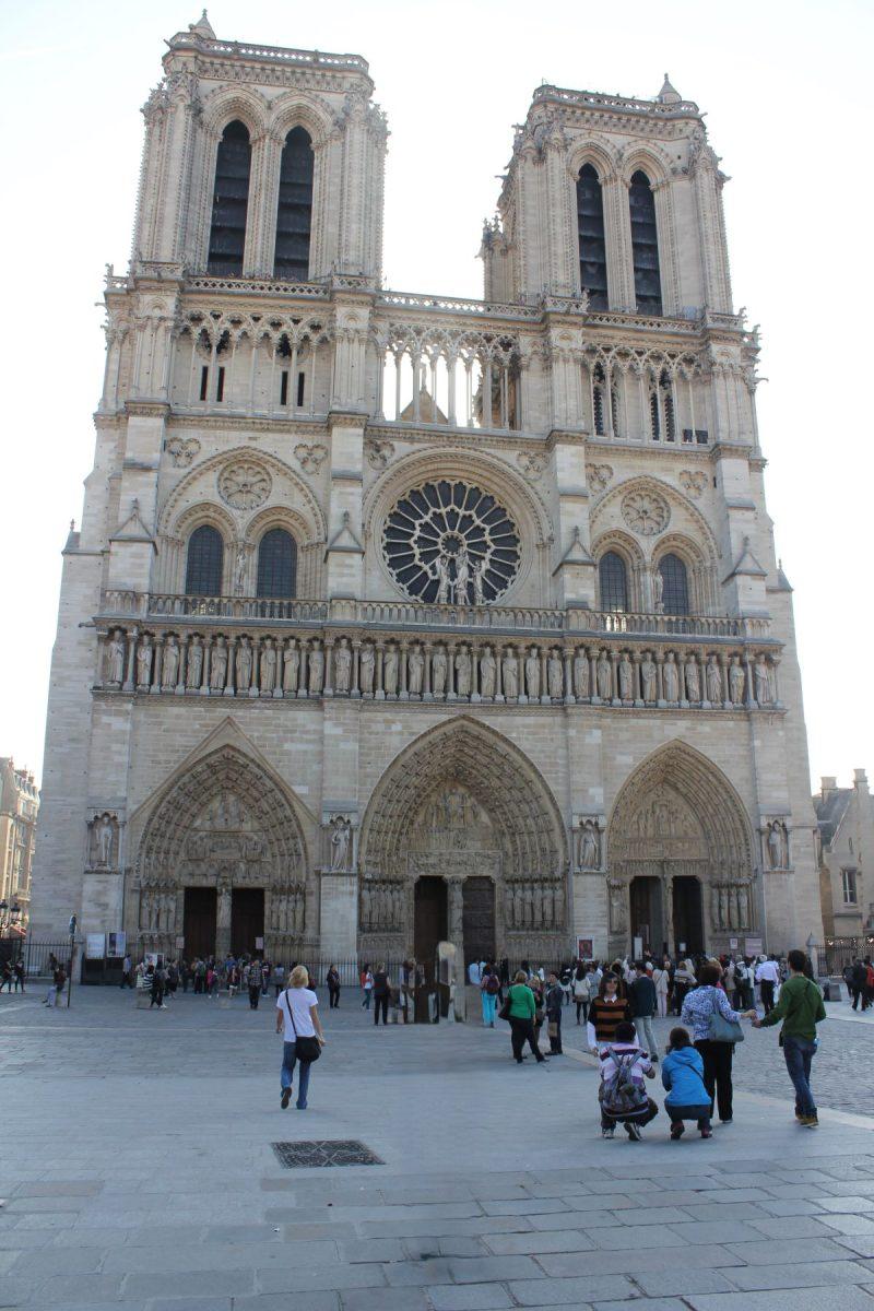 Tornjevi pariške katedrale Notre-Dame Foto Fenix (M. Dokoza)