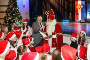 ODRŽANA BOŽIĆNO - NIKOLINJSKA PRIREDBA U NIEFERNU: Sudjelovali brojni učenici