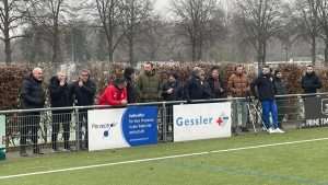 USPJESI CROATIJE FRANKFURT: Druga momčad Croatije slavila na gostovanju kod vodeće momčadi lige, veterani nadigrali Viktoriju Preussen Navijači Croatia II Frankfurt / Foto: Hina