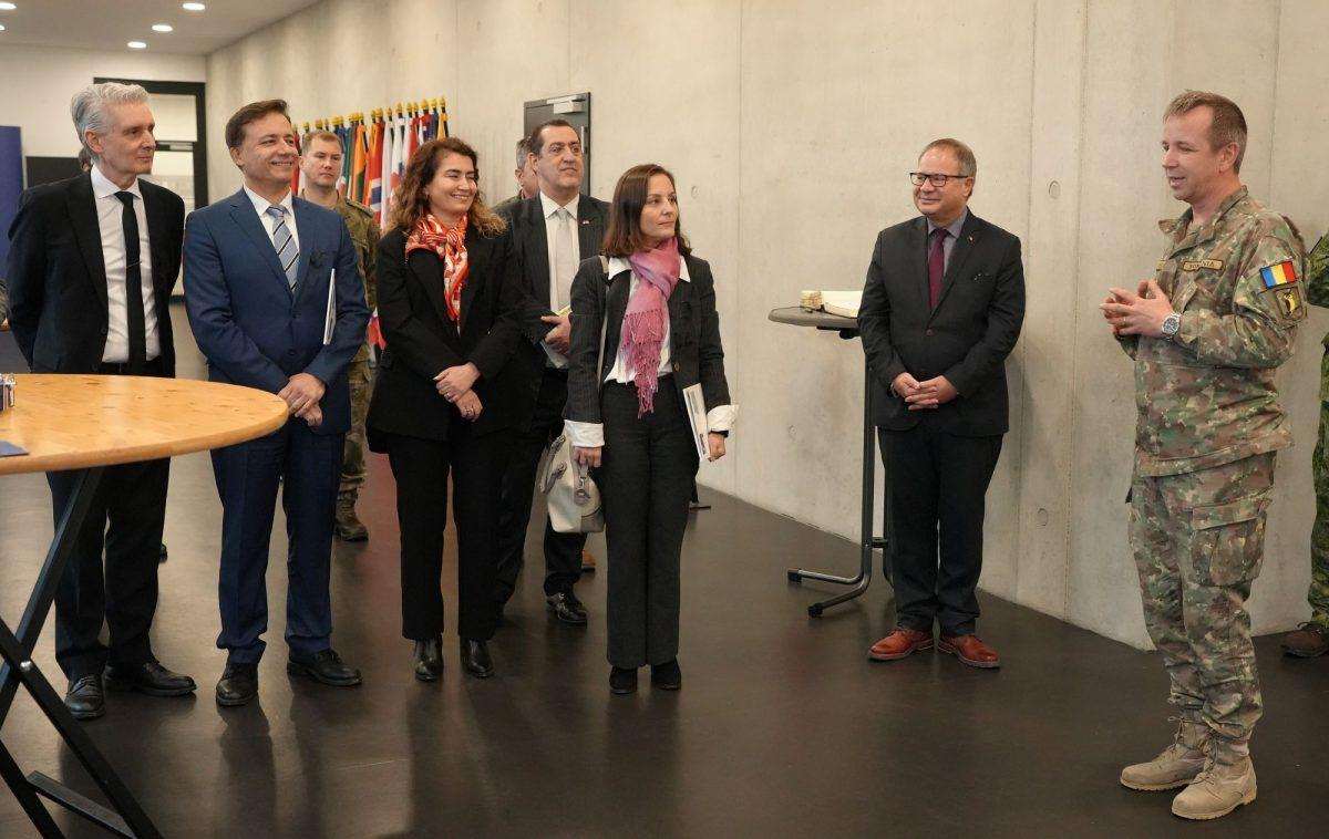 Konzularni zbor Baden-Württemberga posjetio NATO centar u Ulmu