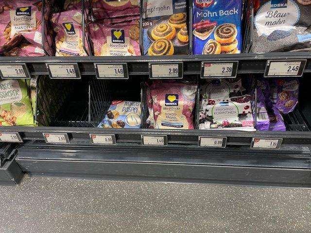Kokos, mak, bademi u trgovini Edeka/ Foto: Fenix (SC)