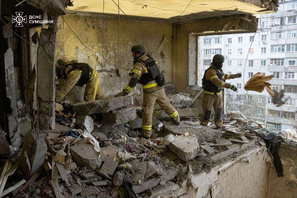 Ruski napad dronom na civilnu zgradu u Sumy / Foto: Anadolu