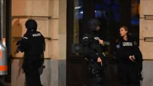 ZAŠTO NISMO IZNENAĐENI?: Ubojica iz Austrije (23) je vjerski motiviran i pripadnik Islamske države. Austrijski mediji - "Radi se o islamističkom napadu" Austrijska policija (ILUSTRACIJA) Foto: Fenix (Anadolu)