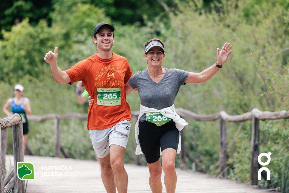 PLITVIČKI MARATON SLAVI 40 GODINA: Najstariji hrvatski maraton putevima najstarijeg hrvatskog nacionalnog parka PLITVIČKI MARATON SLAVI 40 GODINA: Najstariji hrvatski maraton putevima najstarijeg hrvatskog nacionalnog parka