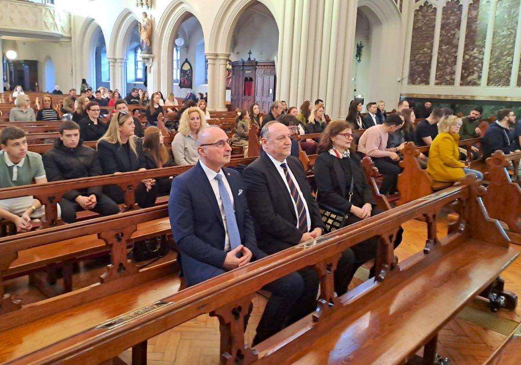 Hrvatski ministar Gordan Grlić Radman na sv. misi u Dublinu / Foto: Fenix (FB GGR)